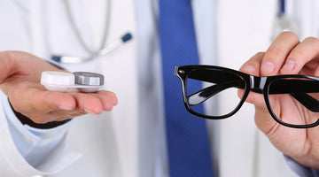 Choosing between glasses and contact lenses