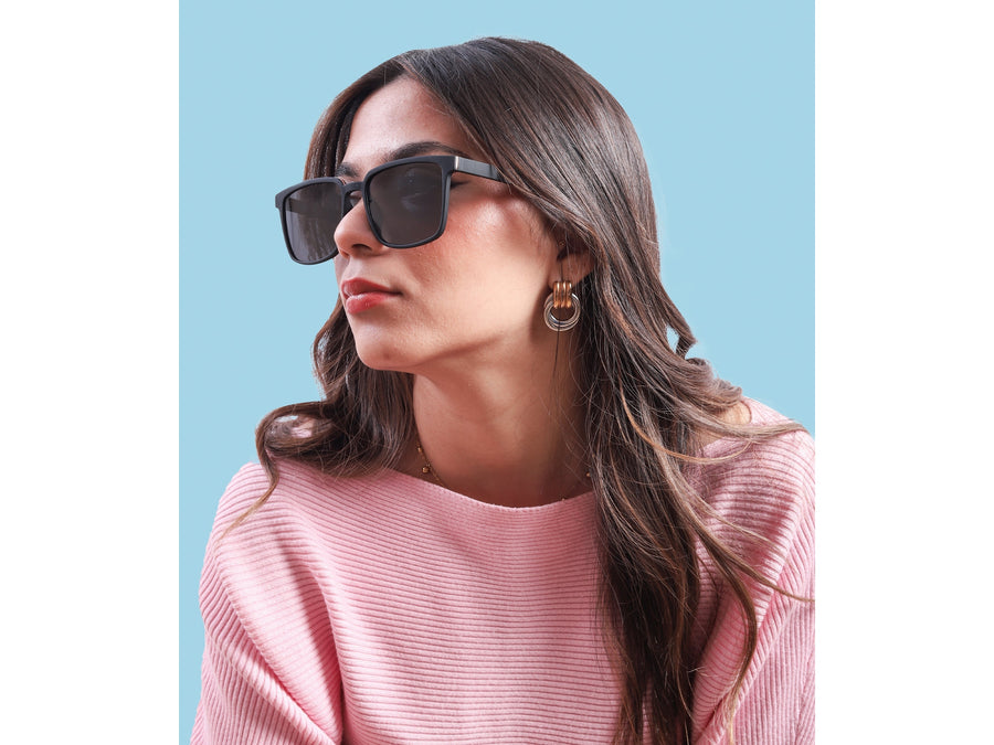 Rosa Valentine Square Sunglasses - 6199 Matte Black